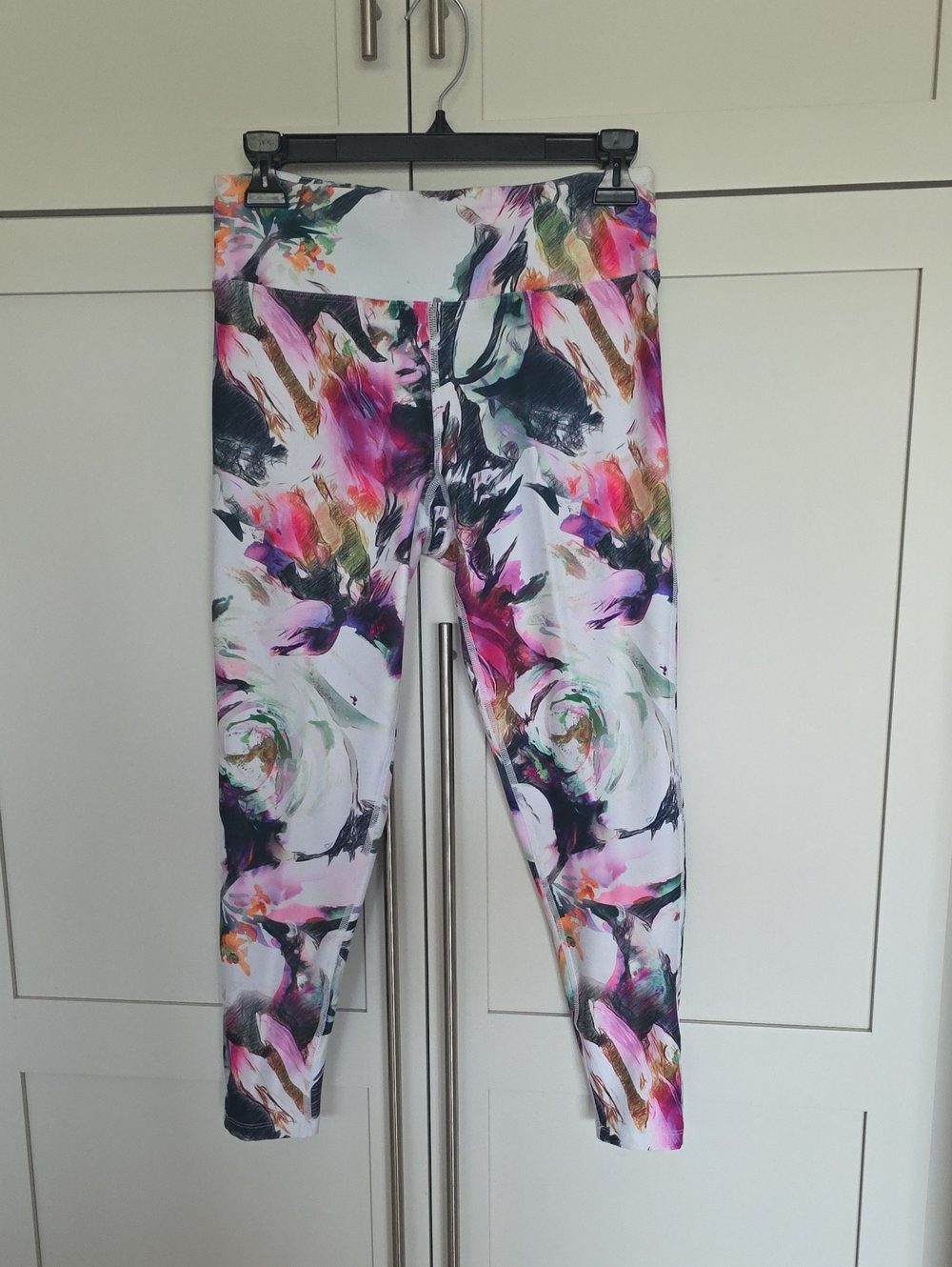Womans Colorful Floral Print Active Leggings White Betsey Johnson Performance